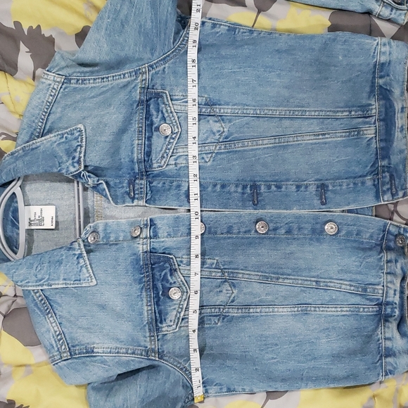 H&M denim jacket - Picture 3 of 3